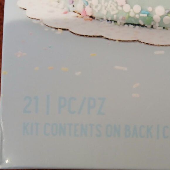 SWEETSHOP CAKE FACE KIT - 21PC CUTE REUSABLE CAKE DECORATING SET - Picture 4 of 5